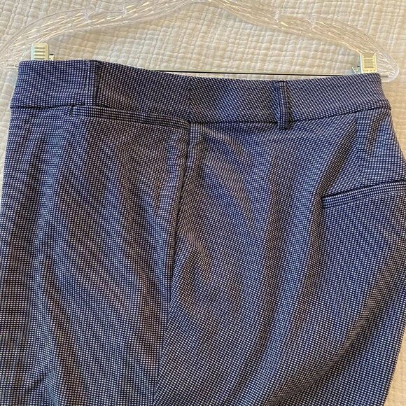 Blue with white specks - Picture 3 of 5